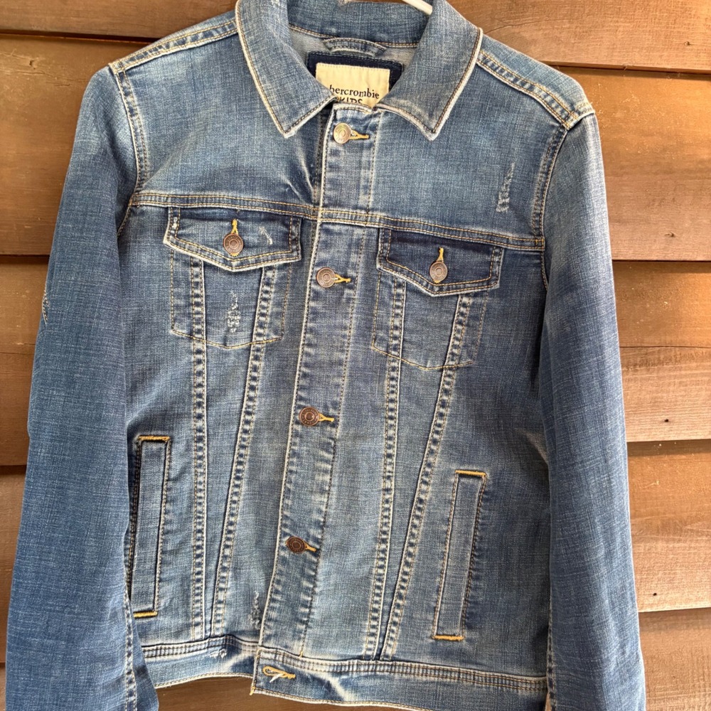 Abercrombie Kids Blue Distressed Denim Tiger Graphic Trucker Jacket‎ Size 13/14